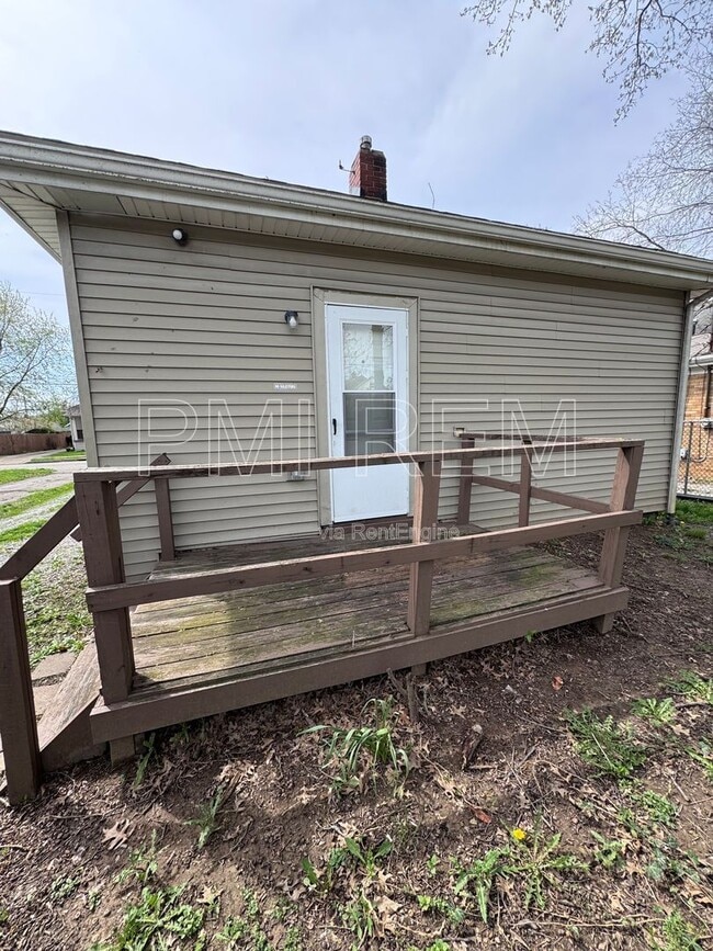 Building Photo - 1855 Flint Ave