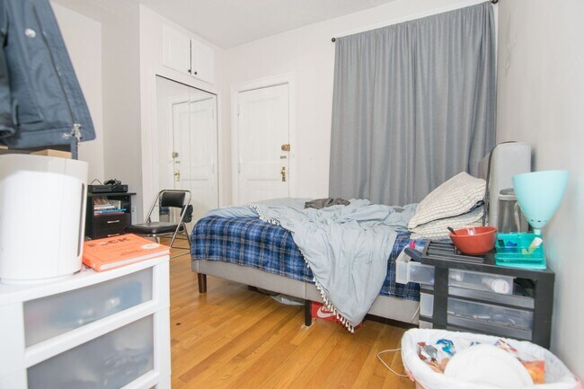 Building Photo - BROWNSTONE APARTMENT BY BOSTON UNIVERSITY