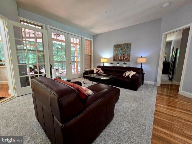 Building Photo - 15401 Jamies Way