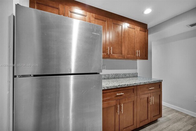 Building Photo - 2225 SW 62nd Ct