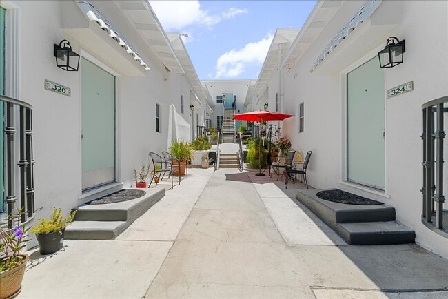 Building Photo - 322 1/4 Columbia Ave-