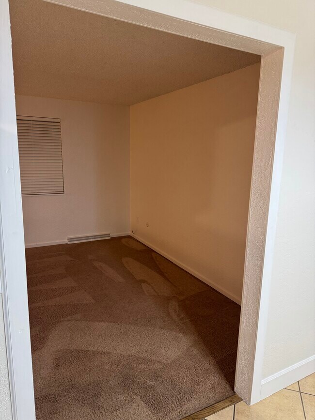 Building Photo - 16828 E 7th Pl