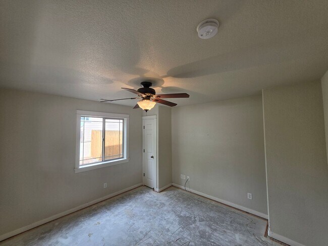 Building Photo - 3722 E Avocet Way
