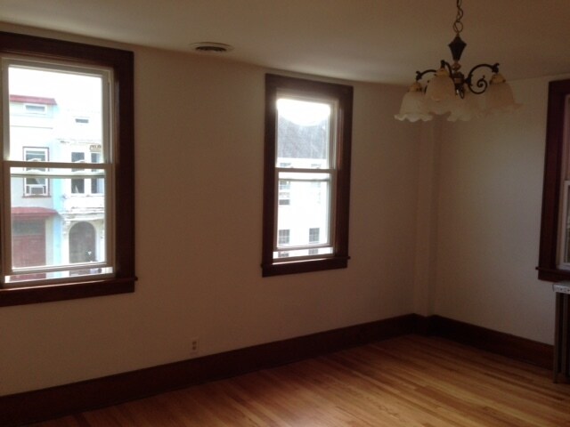 Bedroom - 222 Warren St