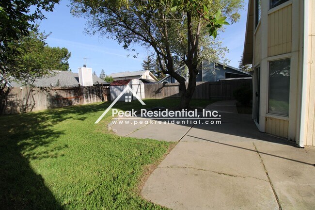 Building Photo - Spacious 3bd/2.5ba Home near Bell & Dry Creek Road