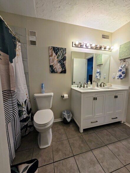 Building Photo - 905 Wynnes Ridge Cir SE