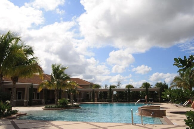Building Photo - PGA Verano