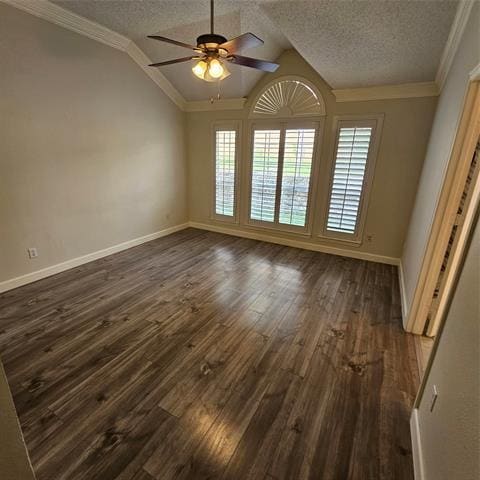 Building Photo - 2817 Oleander Dr