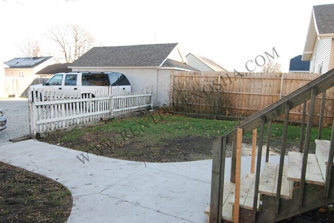 Building Photo - 6411 32nd Ave