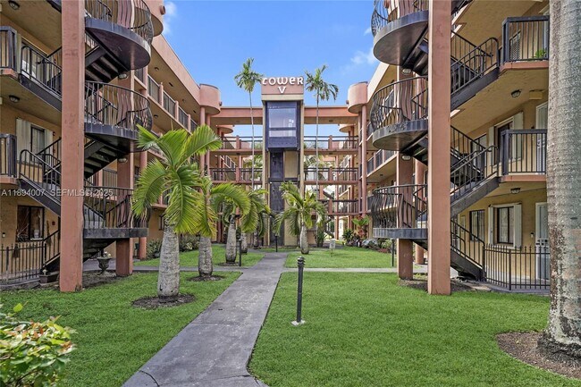 Building Photo - 5490 W 21st Ct