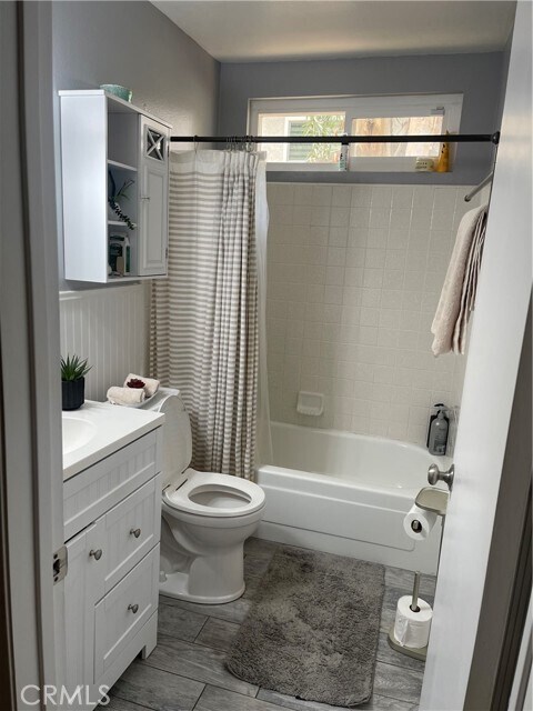 Building Photo - 22572 Charwood Cir