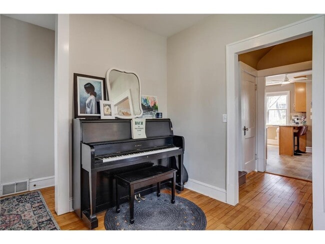 Building Photo - 3521 Girard Ave S