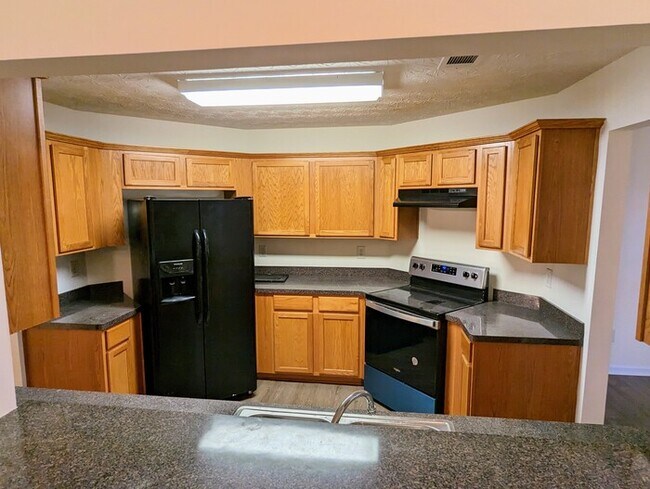 Building Photo - House 3 beds 2.5 baths
