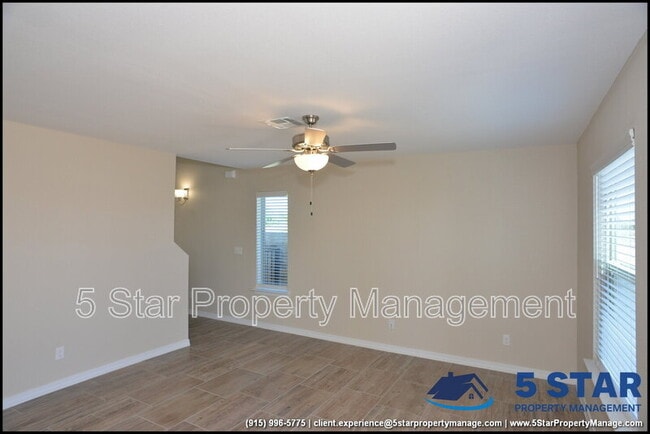 Building Photo - 806 TS Daniel Cadena Dr