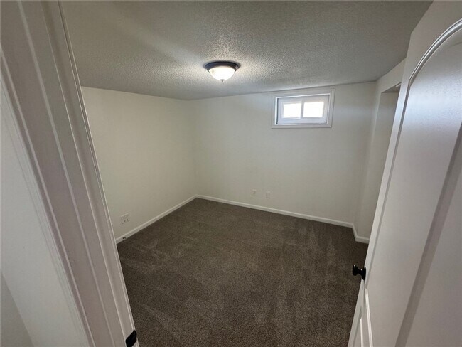 Building Photo - 1108 Amberglen Dr
