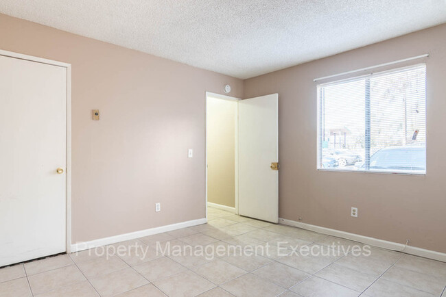 Building Photo - Nice 1 Bedroom Apartment