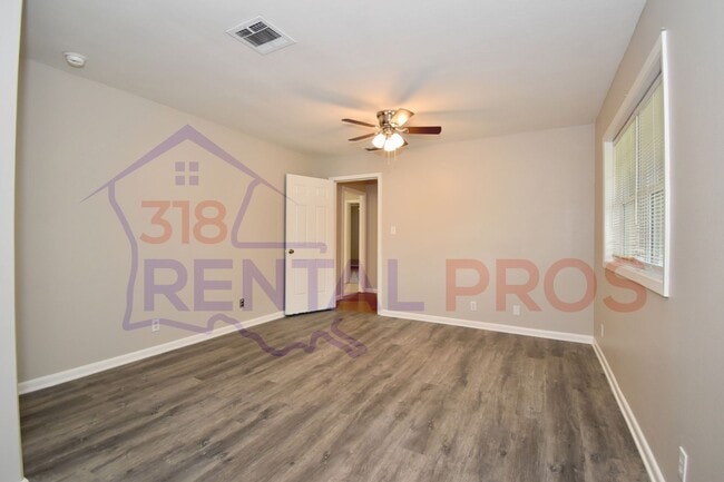 Building Photo - 3 Bed 2 Bath in Ruston!