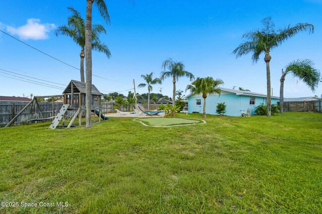 Building Photo - 1172 Bay Dr E