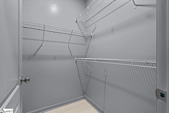 Building Photo - 404 Fairfield St