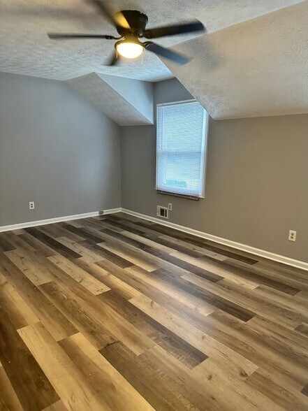 Building Photo - 415 Patrick Henry Ct