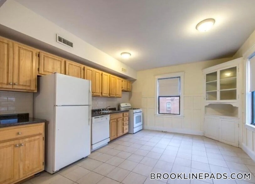 Building Photo - 26 Hamilton Rd