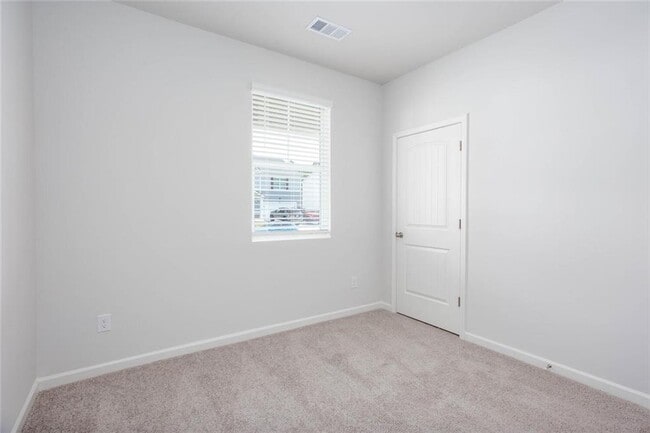 Building Photo - 65 Grv Spgs Ct