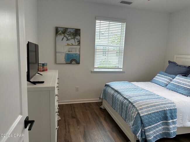 Building Photo - 8501 Dreams Float Ct