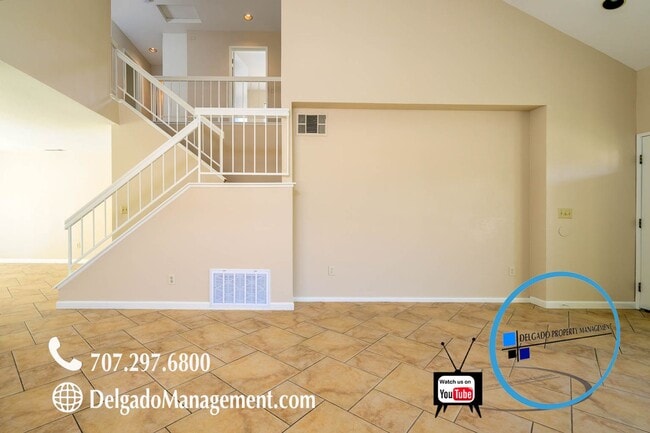 Building Photo - Completely remodeled Glen Cove 5 bed home