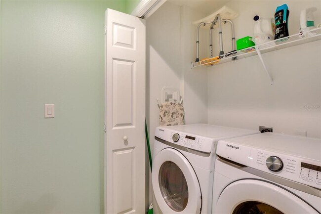 Building Photo - 2441 6th Ave Dr E