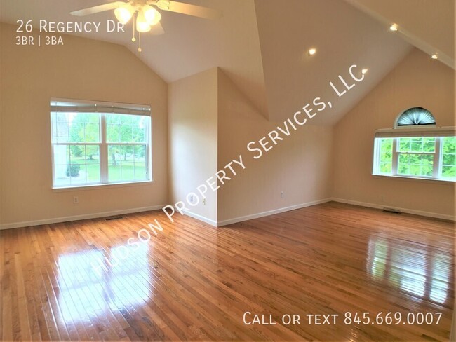 Building Photo - Spacious Colonial in Town of Poughkeepsie!