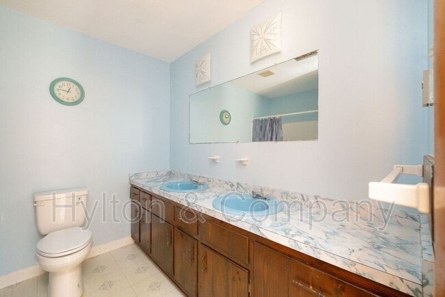 Building Photo - 5110 New Kent Hwy