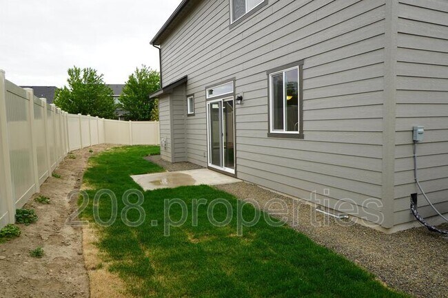 Building Photo - 10236 W Achillea St