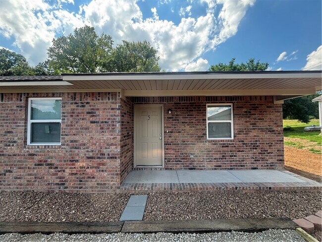 Building Photo - 7911 US-64