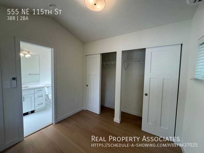 Building Photo - 555 NE 115th St