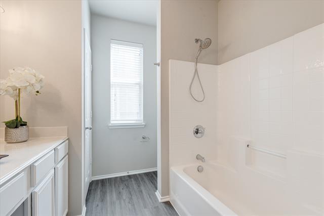 Building Photo - 1413 Ravenwood Dr