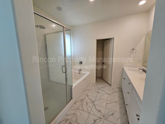 Building Photo - 431 Limoneira Ln