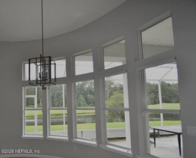 Building Photo - 925 Lotus Ln S