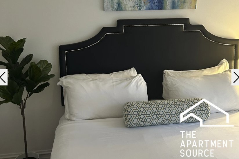 Building Photo - 1911 W Larchmont Ave