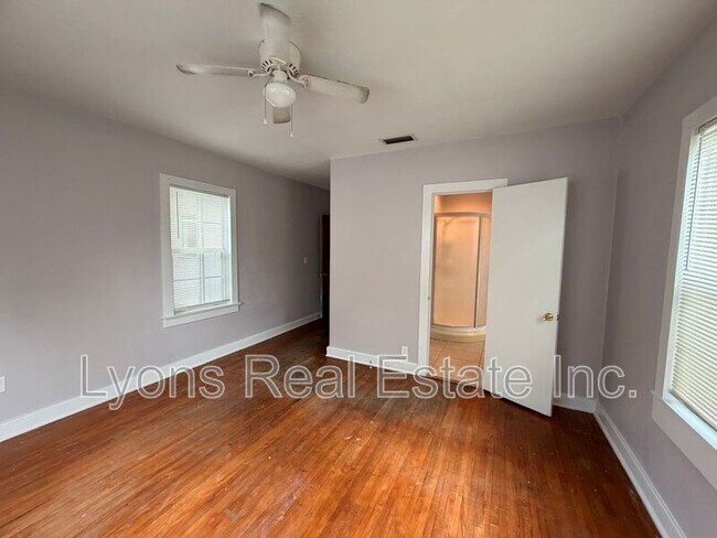 Building Photo - 2114 Dora St