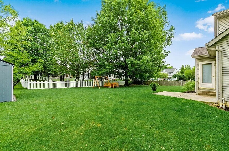 Building Photo - 6710 Bethany Dr