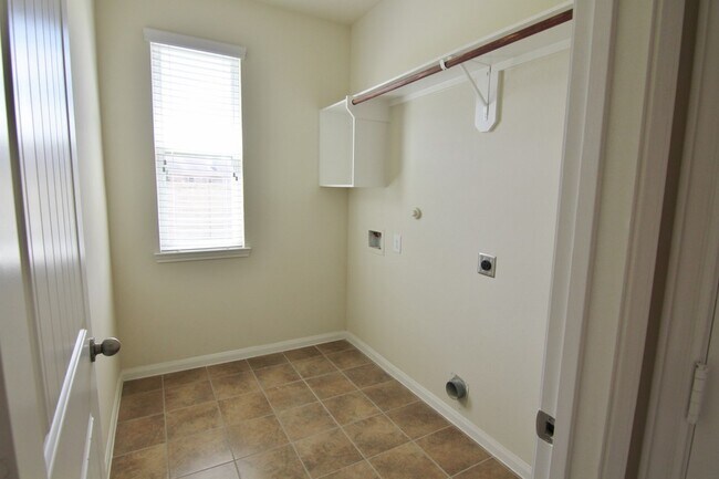 Building Photo - 30603 Gardenia Trace Dr
