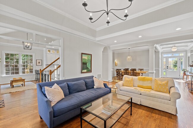 Building Photo - 105 Silverado Trail