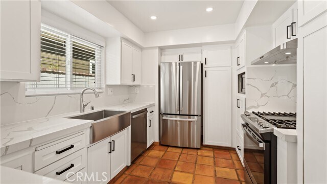 Building Photo - 304 Larkspur Ave