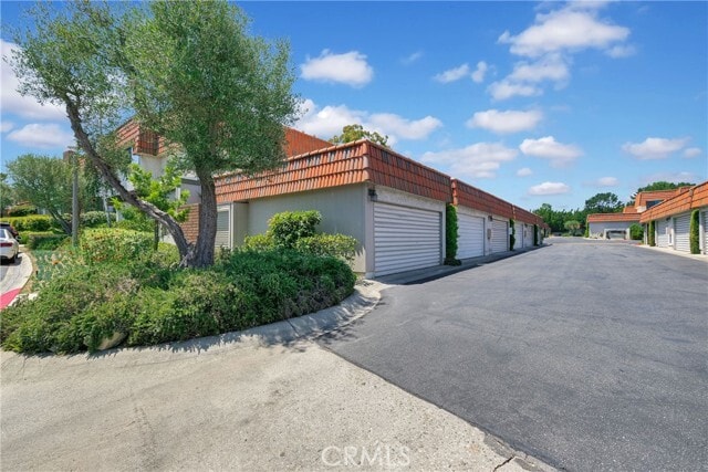 Building Photo - 27937 Ridgebluff Ct