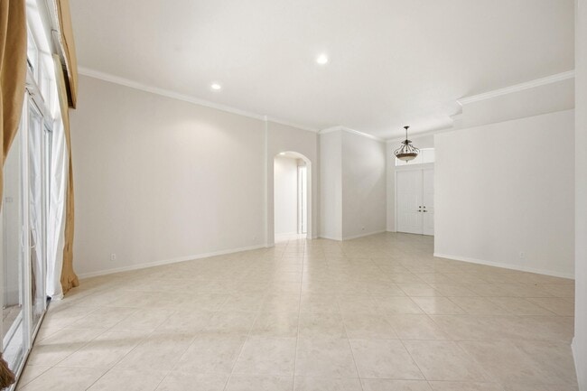 Building Photo - 195 Sedona Way