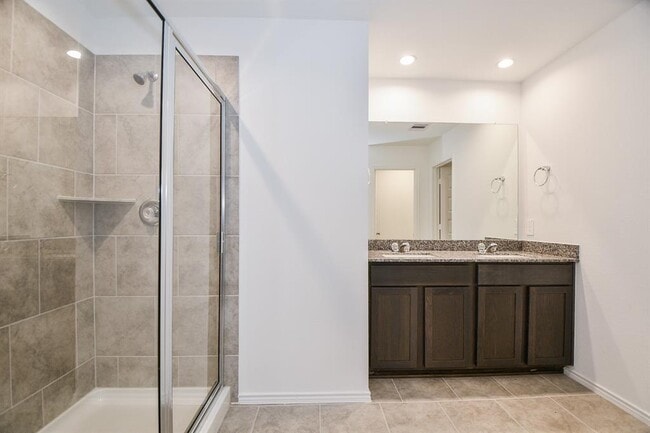 Building Photo - 1106 Cattle Chute Ct