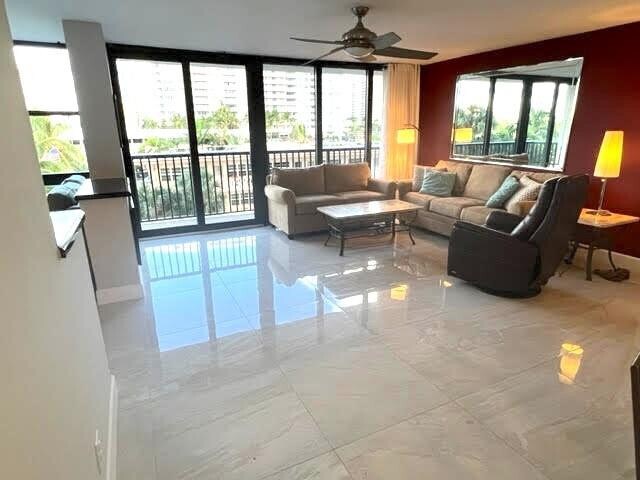 Building Photo - 2017 S Ocean Dr