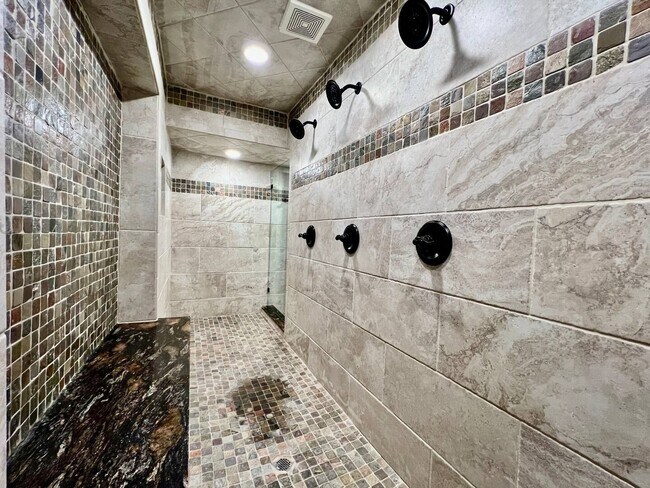 Building Photo - Executive home in West Chester Game Room Hot Tub