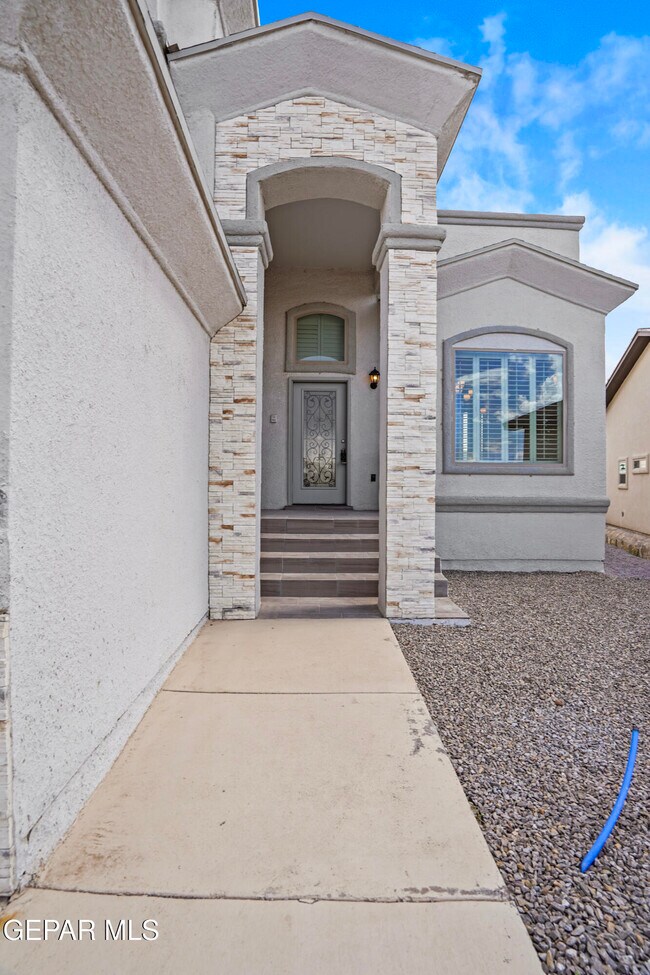 Building Photo - 408 Indigo Ct