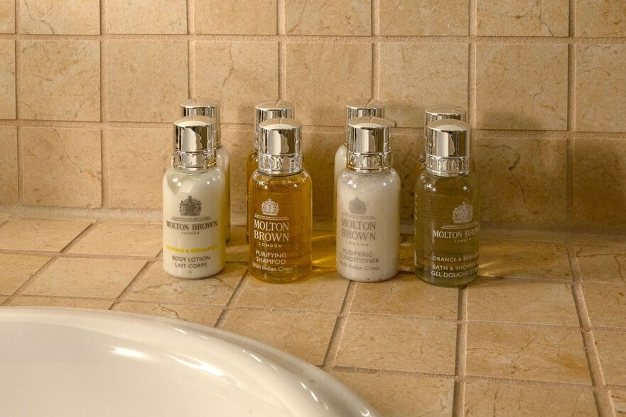 Building Photo - 325 Sena St